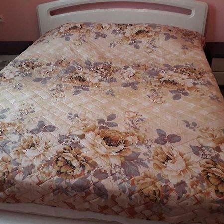 Homestay Izolda Batumi Ngoại thất bức ảnh