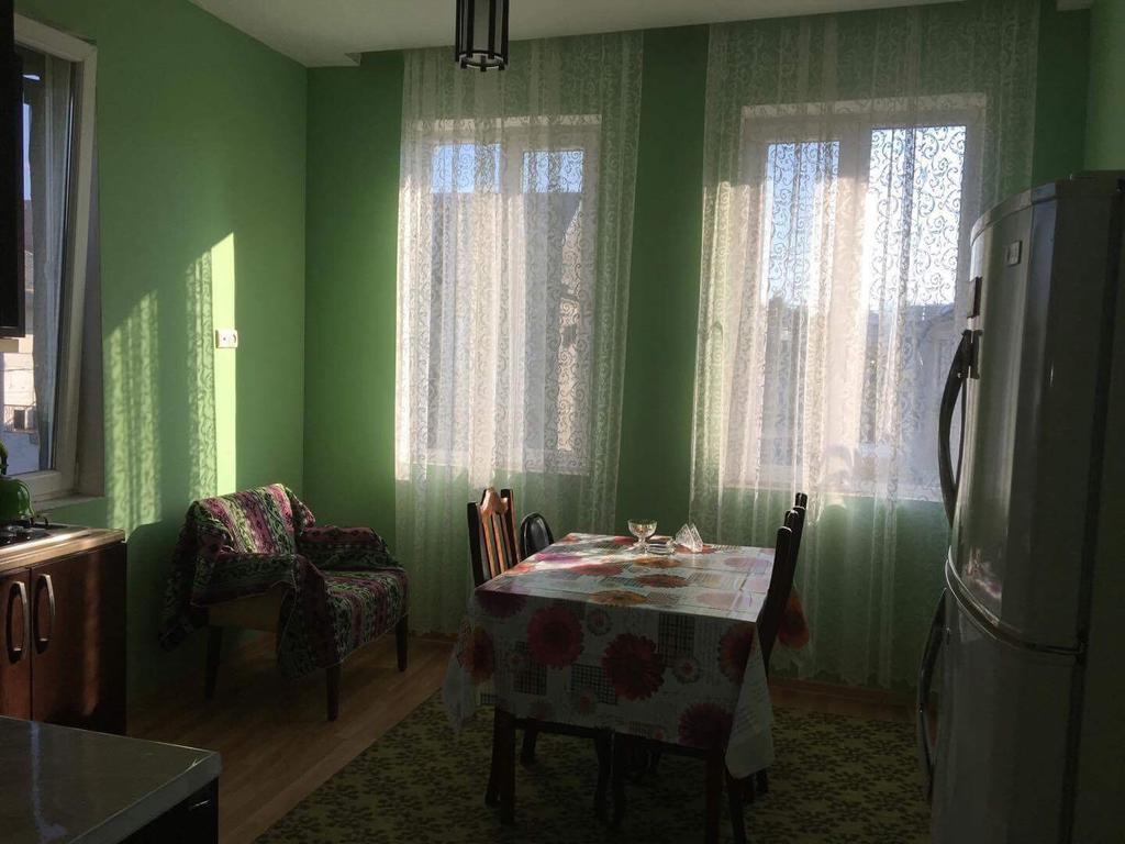 Homestay Izolda Batumi Ngoại thất bức ảnh
