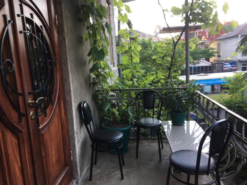 Homestay Izolda Batumi Ngoại thất bức ảnh