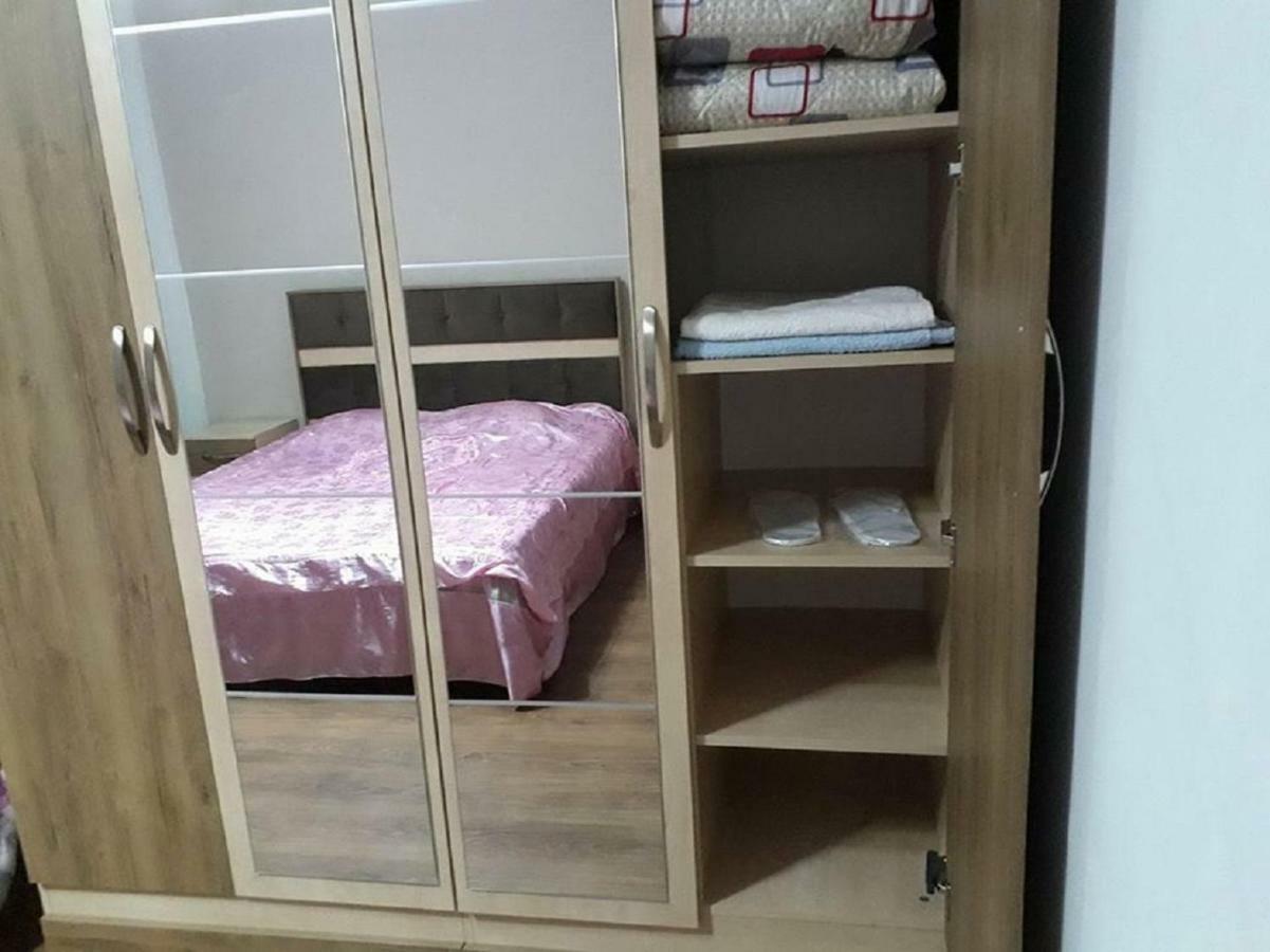 Homestay Izolda Batumi Ngoại thất bức ảnh